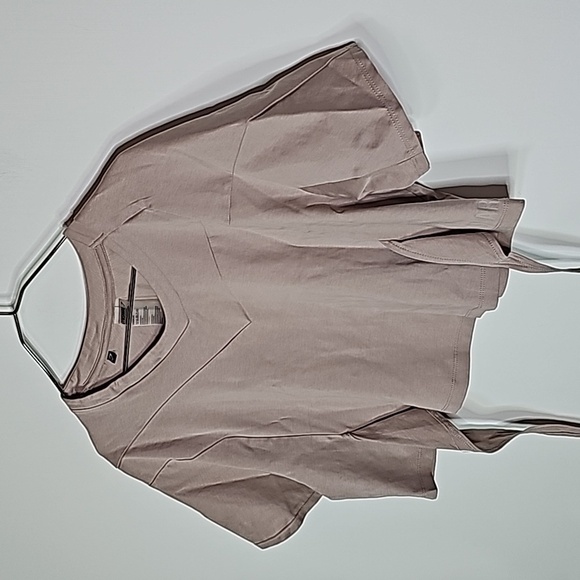 Gymshark medium athletic crop top - Picture 2 of 6